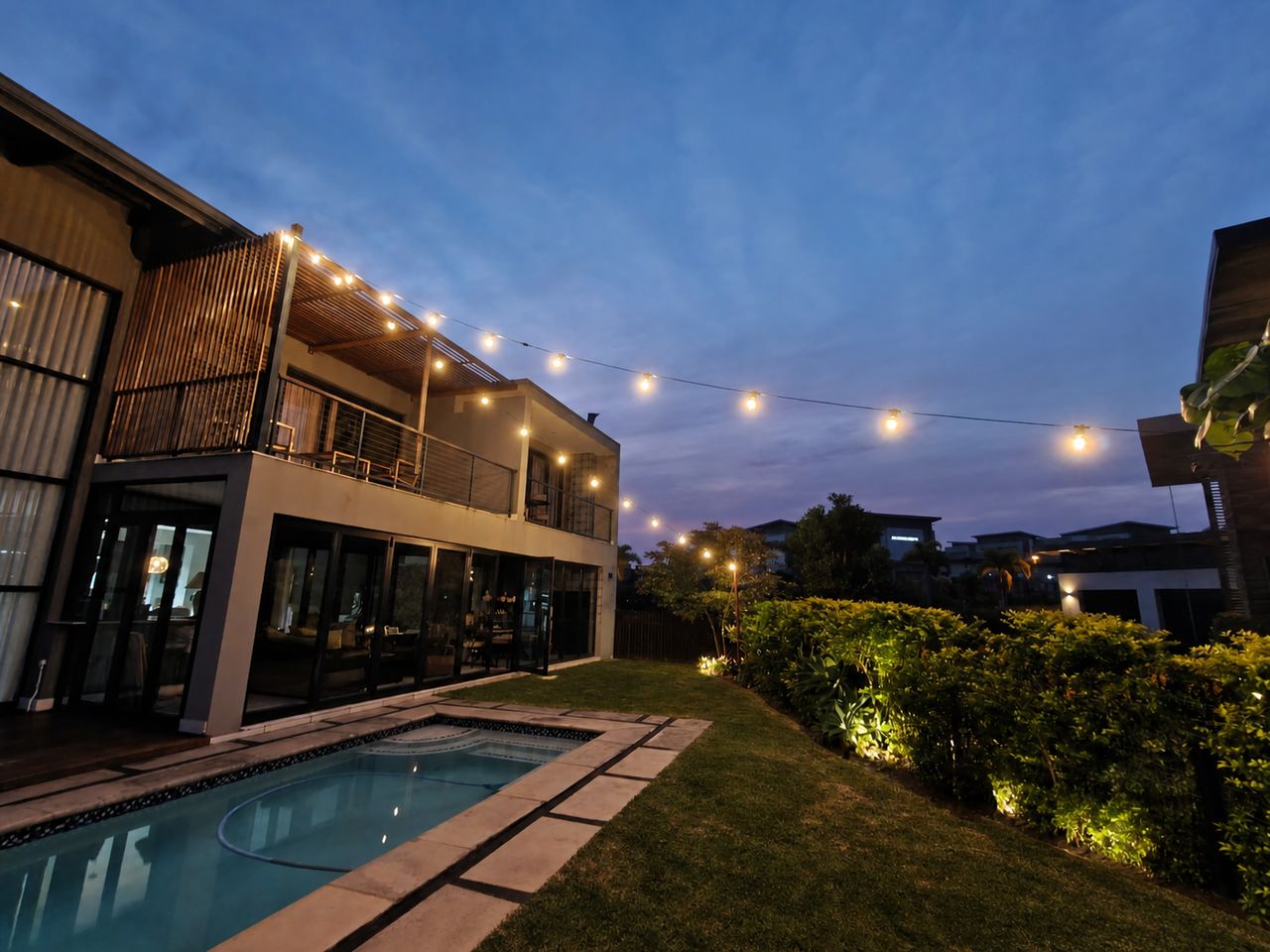 Residential feature and landscape lighting installed by KPD Power